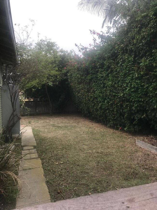 833 Freeman Ave in Long Beach, CA - Building Photo - Building Photo