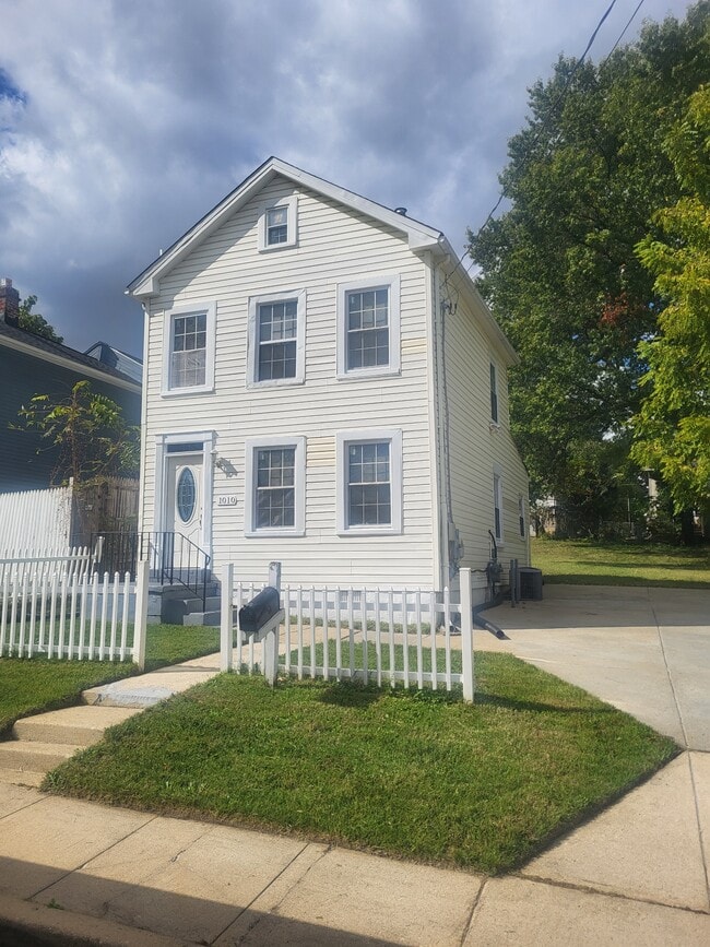 1010 58th Ave in Fairmount Heights, MD - Building Photo - Building Photo