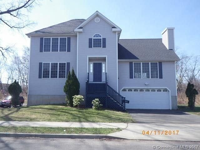 156 3rd Ave in West Haven, CT - Building Photo