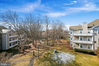 14301 Grape Holly Grove in Centreville, VA - Building Photo - Building Photo