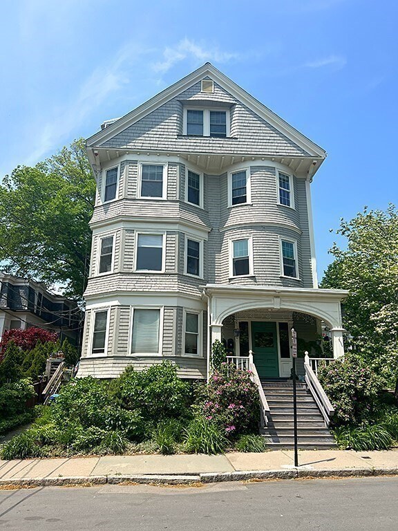 70 Perry St-Unit -2 in Brookline, MA - Building Photo - Building Photo