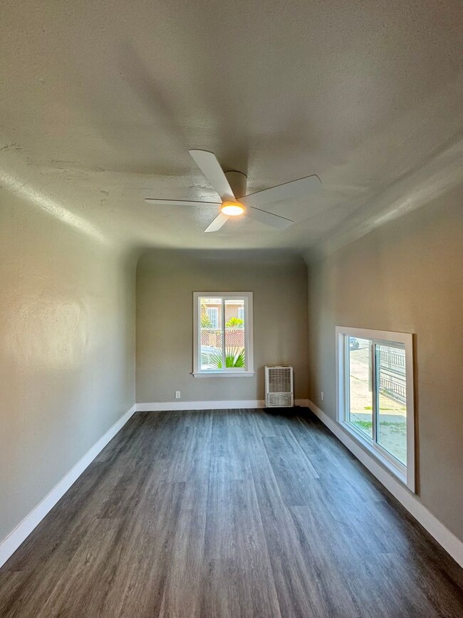 1416 E 41st Pl in Los Angeles, CA - Building Photo - Building Photo