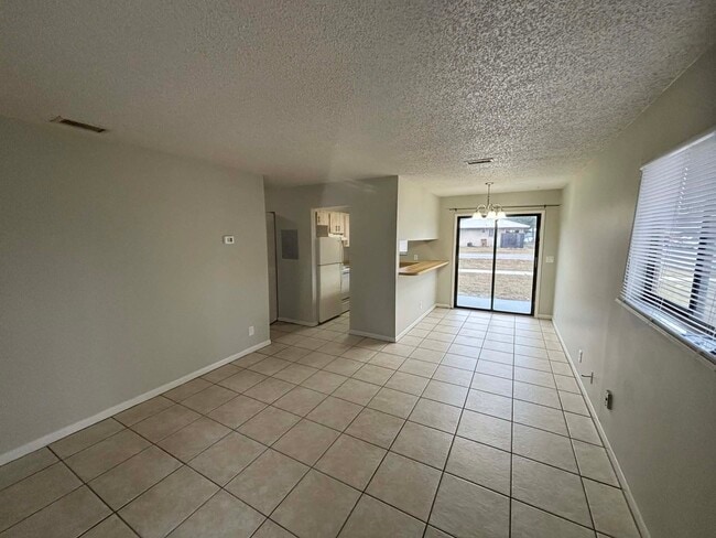 3844 NW Huntsboro St, Unit 3844 NW Huntsboro St 101 in Lake City, FL - Building Photo - Building Photo