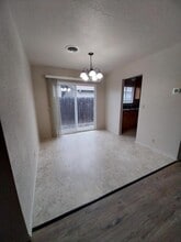 1312 Dowell Rd in Grants Pass, OR - Building Photo - Building Photo