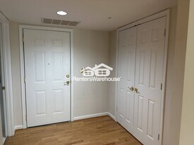 12310 Rosslare Ridge Rd, Unit 301 in Timonium, MD - Building Photo