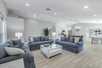 820 102nd Ave N in Naples, FL - Building Photo - Building Photo