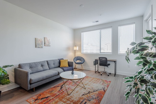 601 E Pete Rose Way