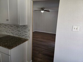 2417 Coulee St in Irving, TX - Building Photo - Building Photo