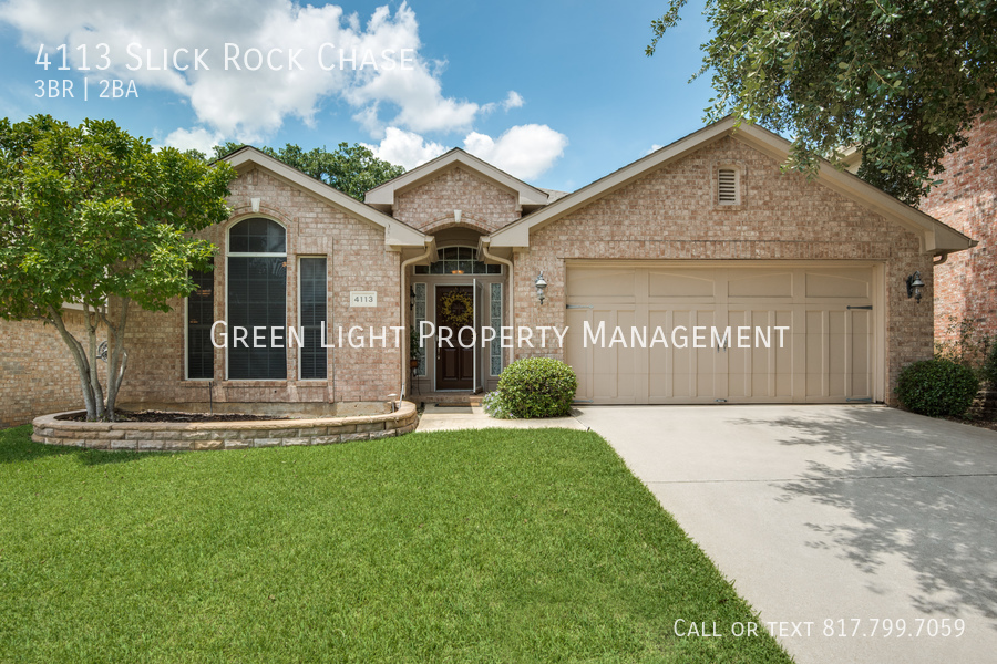 4113 Slick Rock Chase in Euless, TX - Foto de edificio