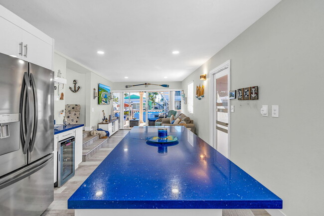 136 Sable Palm Ln in Tavernier, FL - Building Photo - Building Photo