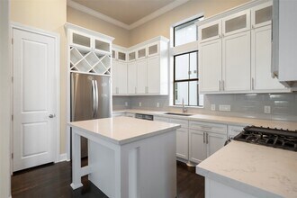 9604 Knight Rd in Houston, TX - Building Photo - Building Photo