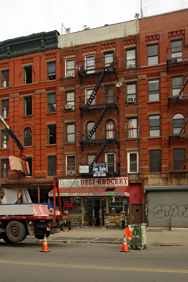 333 E 138th St in Bronx, NY - Foto de edificio - Building Photo