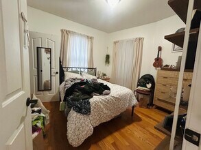 20 Armstrong St, Unit 1 in Boston, MA - Foto de edificio - Building Photo