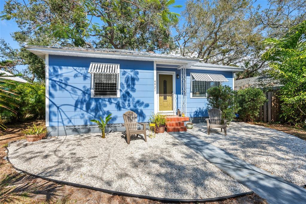 4921 24th Ave S in Gulfport, FL - Building Photo
