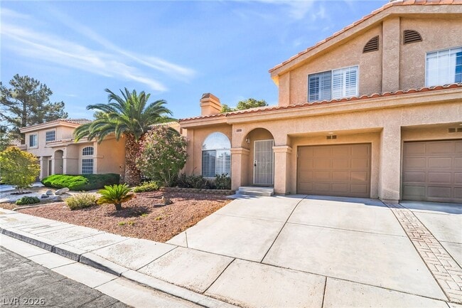 2831 Mill Point Dr in Henderson, NV - Building Photo - Building Photo