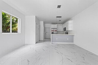 2145 NW 4th St in Pompano Beach, FL - Building Photo - Building Photo