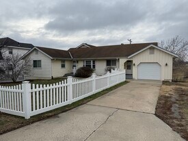 1605 S 8th St in Atchison, KS - Building Photo