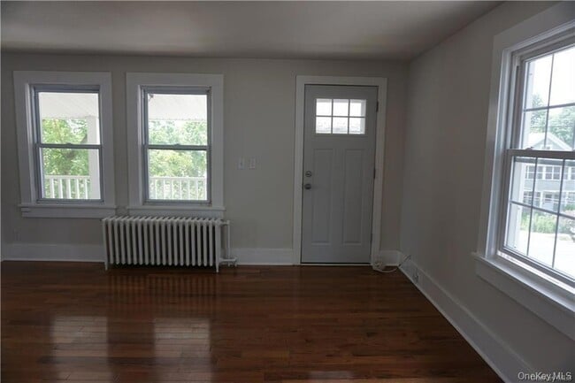 63 Spring St in Mt Kisco, NY - Building Photo - Building Photo