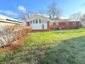4019 Blossomwood Dr in Louisville, KY - Building Photo - Building Photo