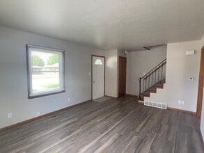 708 7th Ave, Unit 712 in Sibley, IA - Building Photo - Building Photo