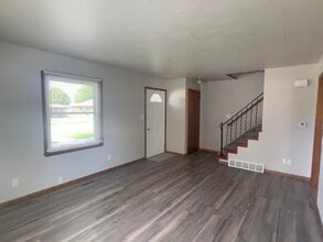 708 7th Ave, Unit 708 in Sibley, IA - Building Photo - Building Photo