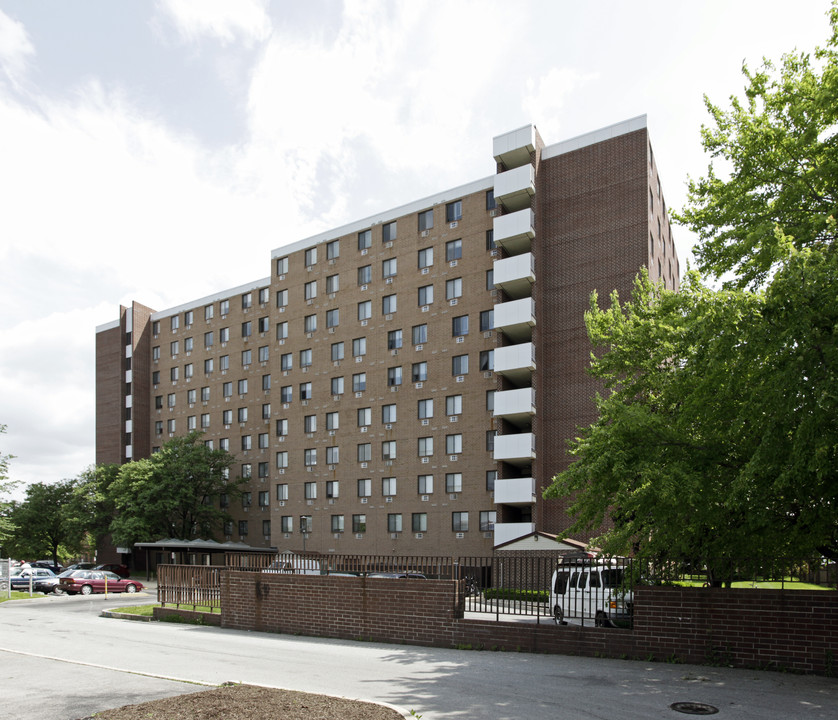 York Towne House in York, PA - Building Photo