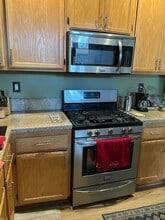 319 W Shoshone St in Ventura, CA - Building Photo - Building Photo