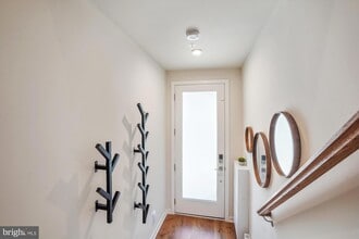 4729 Tatum Ml Wy in Chantilly, VA - Building Photo - Building Photo