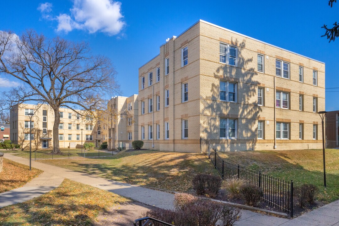 Chillum Manor Apartments in Washington, DC - Building Photo