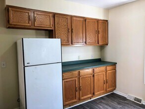 520 Harlan Ave NE in Grand Rapids, MI - Building Photo - Building Photo