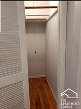 1380 N Dean St, Unit G in Chicago, IL - Foto de edificio - Building Photo