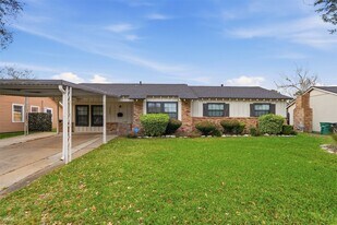 4406 Marlborough Dr in Houston, TX - Building Photo