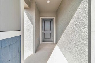 275 Puma Lp in Groveland, FL - Foto de edificio - Building Photo