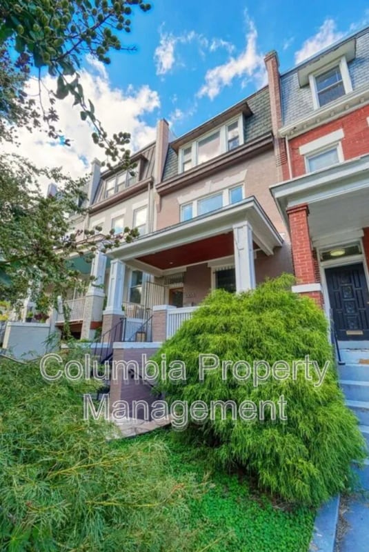 1203 Clifton St NW in Washington, DC - Building Photo - Building Photo