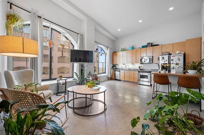 property at 507 Sabine St