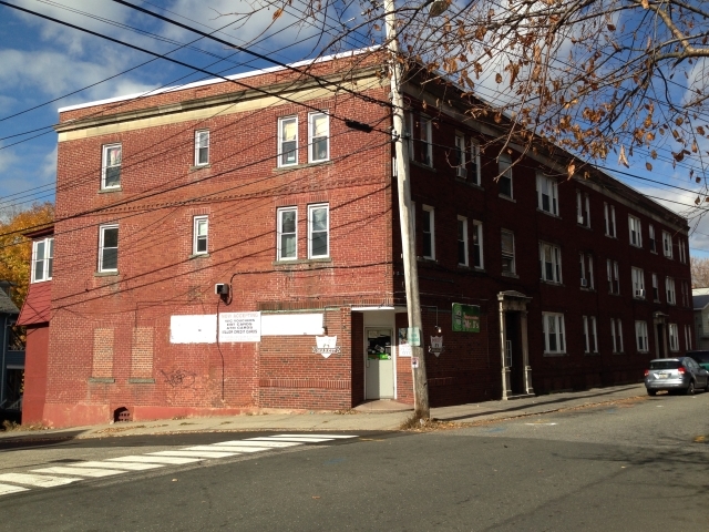 78 Hawkins St in Derby, CT - Building Photo