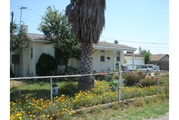 14807 Arrow Blvd in Fontana, CA - Building Photo