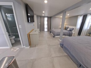 2242 Polk St-Unit -3 in Hollywood, FL - Building Photo - Building Photo