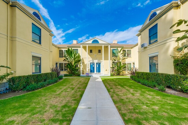 4101-4115 Leimert Blvd in Los Angeles, CA - Foto de edificio - Building Photo