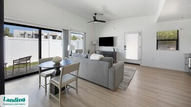 2121 W Butler Dr in Phoenix, AZ - Building Photo - Building Photo