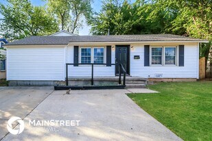 1105 Locust Dr in Midwest City, OK - Building Photo