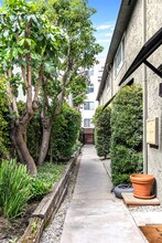 4443 Saugus Ave, Unit 3 in Sherman Oaks, CA - Building Photo - Building Photo