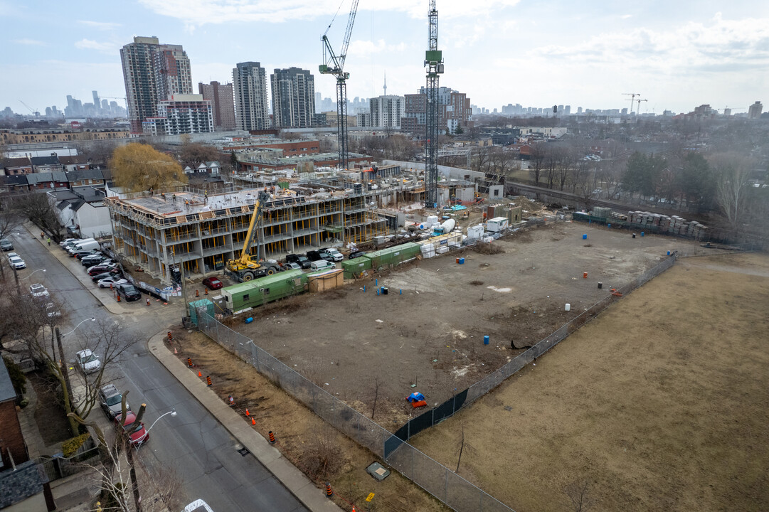 Symington in Toronto, ON - Building Photo