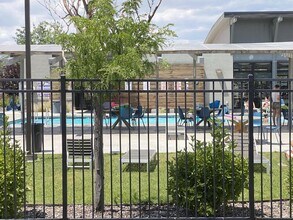 521 N 20 W in Vineyard, UT - Foto de edificio - Building Photo