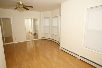 429 18th Ave in Newark, NJ - Foto de edificio - Building Photo