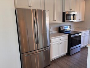 76 Hewstone Ct in Morgantown, WV - Building Photo - Building Photo