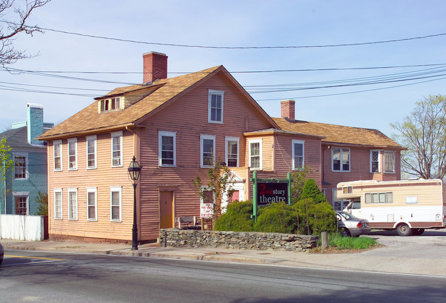 390 Main St in Warren, RI - Building Photo - Building Photo