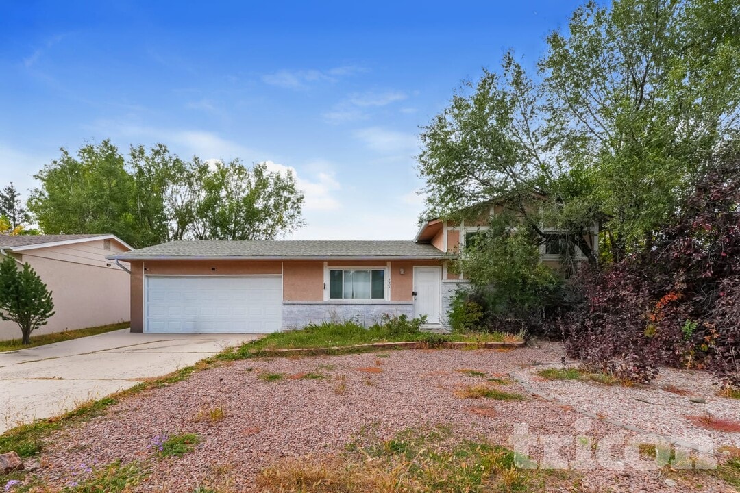 4905 Artistic Cir in Colorado Springs, CO - Building Photo
