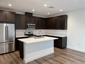 1301 Chariot Rd in Hollister, CA - Building Photo - Building Photo