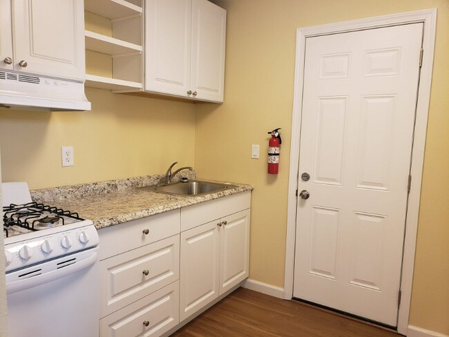 3025 Myers St-Unit -C in Oroville, CA - Building Photo - Building Photo